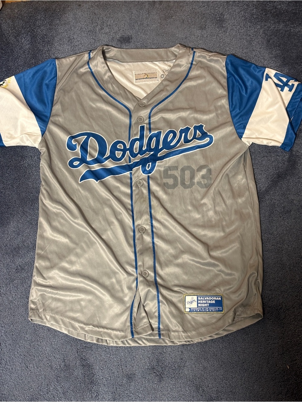 LA Dodgers Salvadoran Heritage Night Salvador SGA Jersey Size MEDIUM